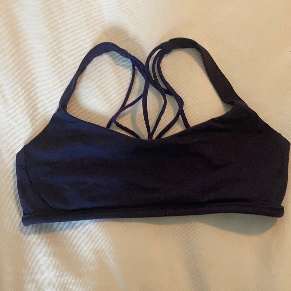 Lululemon size 8 Free to be
